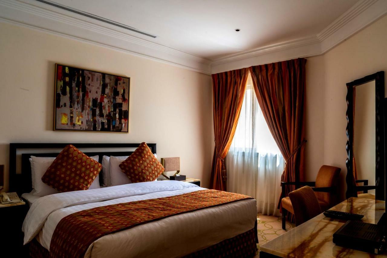 Vivienda Hotel Villas Riyadh Bagian luar foto