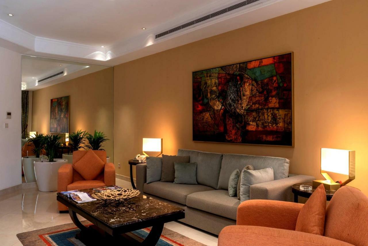 Vivienda Hotel Villas Riyadh Bagian luar foto