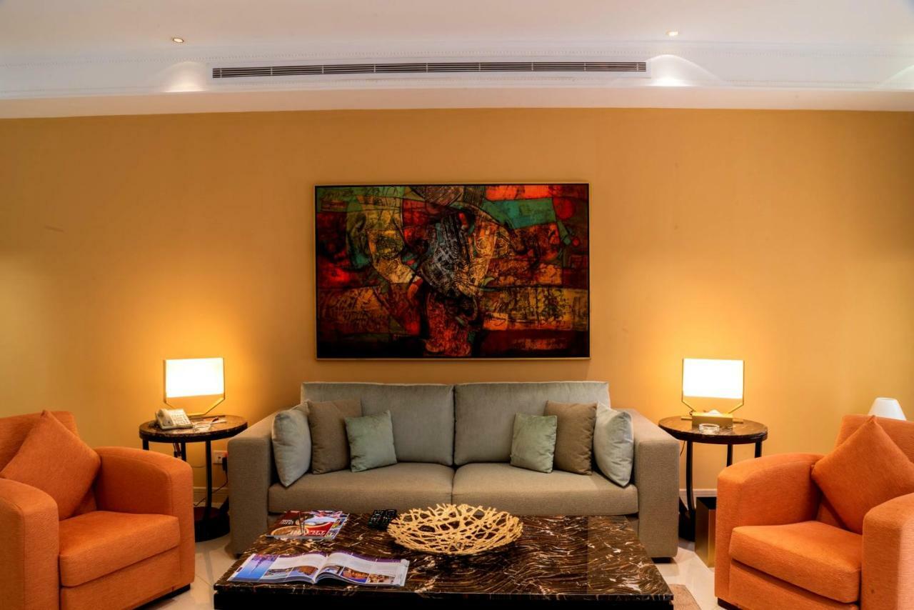 Vivienda Hotel Villas Riyadh Bagian luar foto