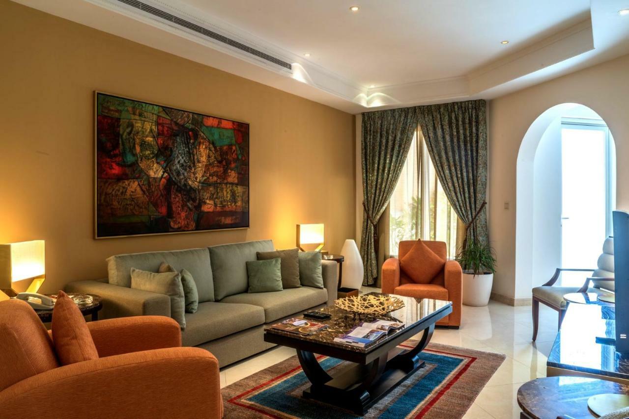 Vivienda Hotel Villas Riyadh Bagian luar foto