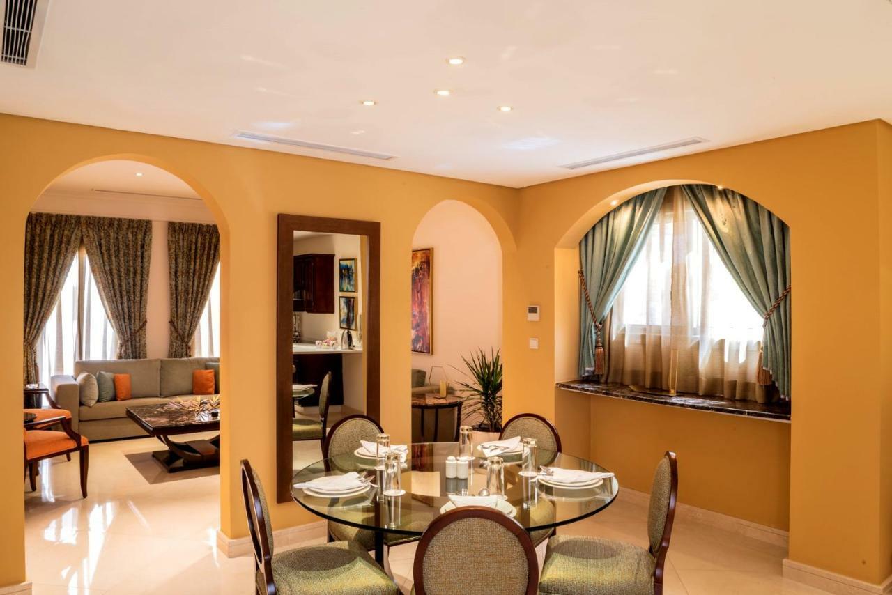 Vivienda Hotel Villas Riyadh Bagian luar foto